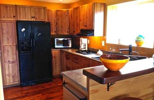 Okanagan-Similkameen House | Spacious private guest suite with spectacular views 5 min to beach