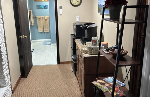 Port Ewen Apartment | Spacious, Private- Kingston, Hudson Valley colleges, Off Street Park