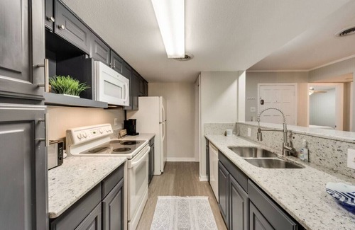 Grand Prairie Condo | Spacious Private Retreat minutes from Attractions!