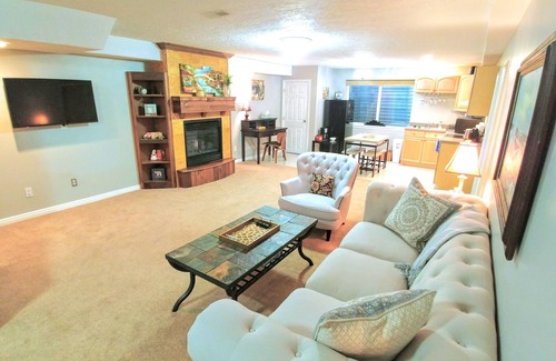 East Central Apartment | Spacious private 2bd downstairs guest apartment