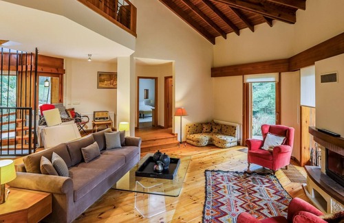 Sariyer Villa | Spacious Private Villa with Pool in Sile