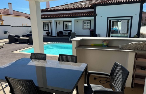 Salvaterra de Magos Villa | Spacious quiet charming villa with private pool and close to Lisbon