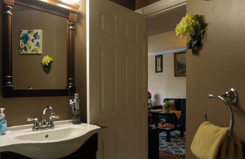 Thunder Bay Apartment | Spacious Queen Bed Home: A Perfect 5-Star Long Term Stay