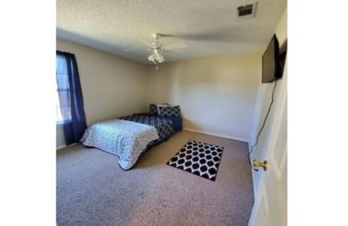 Brunswick House | Spacious, Quiet, Home Away From Home