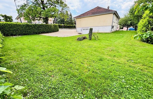 Monnieres House | Spacious, quiet house - 4 bedrooms