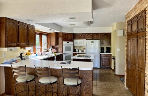 International Falls House | Spacious Rainy Lake accommodation. Beautiful views of Voyageurs National Park.