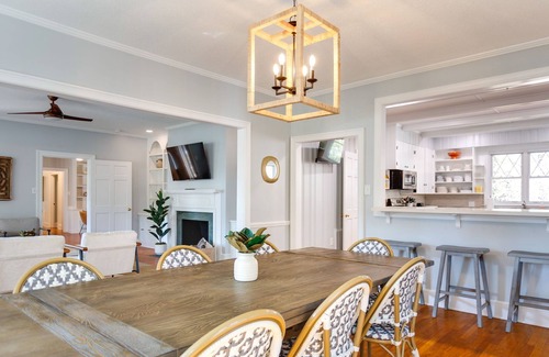 Northwest Raleigh House | Spacious Raleigh Getaway – 5 Bedrooms, Sleeps 14, Great for Families!