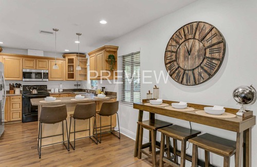 Lake Magdalene House | Spacious Ranch Home w/Large Yard and Wi-Fi