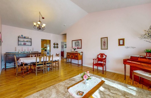 Mill City House | Spacious Ranch Home with Sprawling Yard