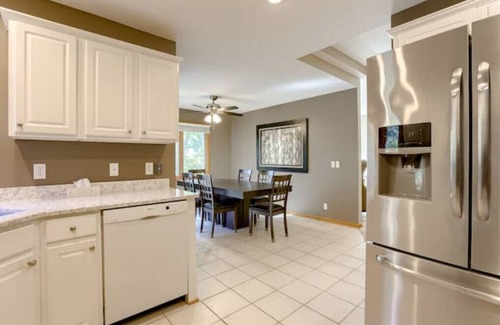 McArdle House | Spacious Ranch on Wooded Lot