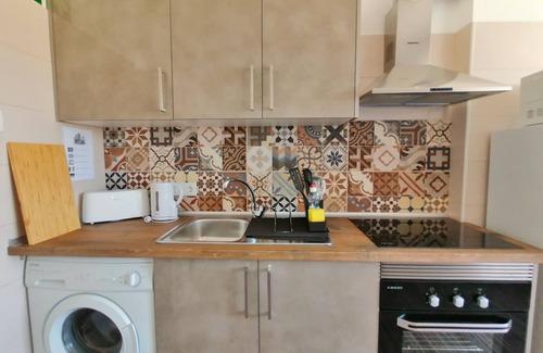 Faro Apartment | Spacious, Refurbished apartment with internet in Faro