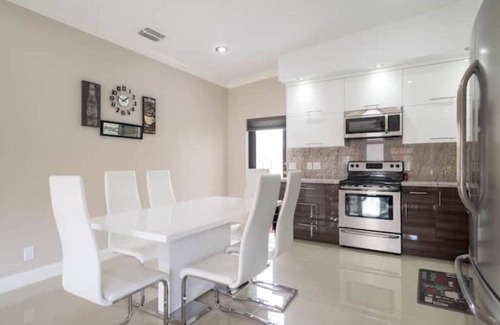 Lauderdale Beach Apartment | Spacious Relaxing Modern home steps to beach #2n