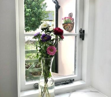 Cark House | Spacious & relaxing cottage stay with free parking