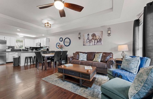 Branson West Condo | Spacious remodel 5 mn-SDC, 10 mn-Lake, 2BR 2.5BA