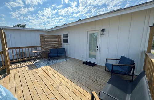 Schertz House | Spacious Remodeled Home on Large Lot – Modern Amenities & More