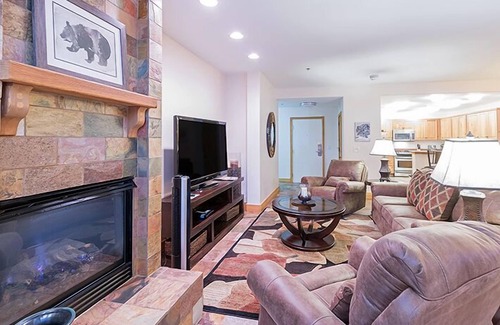 Mountain Village Condo | Spacious Renovated 2-Bedroom Mountain Village Escape