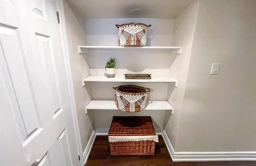 Wexford - Maryvale Apartment | Spacious & Renovated 1BD Suite w/parking