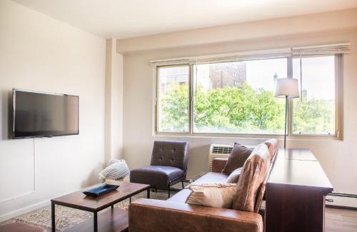 Lower East Side Apartment | Spacious Renovated 2BR Apt Close to Brady St