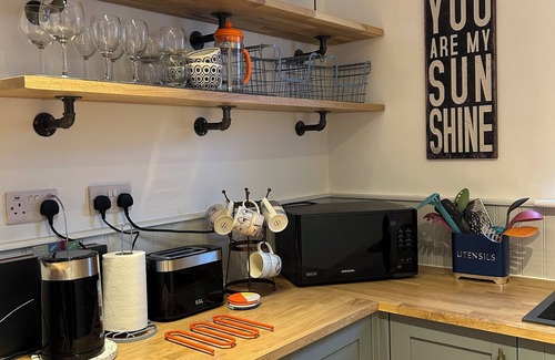 Snettisham Cottage | Spacious renovated cottage close to Snettisham RSPB beach and Royal Sandringham