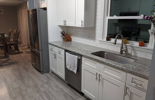 South Bend House | SPACIOUS Renovated Home 2 Miles to ND Campus w/OUTDOOR TV, Firepit🔥, Big Yard