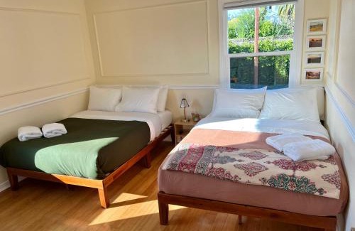 Petaluma House | Spacious Renovated Petaluma Home- Pool Table, Fire Pit, Parking