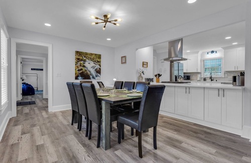 Lilburn House | Spacious renovated two-story home w/AirHockey,FoosballTable,HotTub &SUMMER:Pool