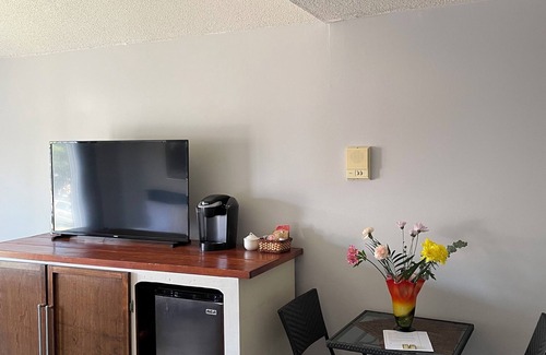 Collingwood Apartment | Spacious Resort Studio in Collingwood - 9 Min from Blue Mountain!