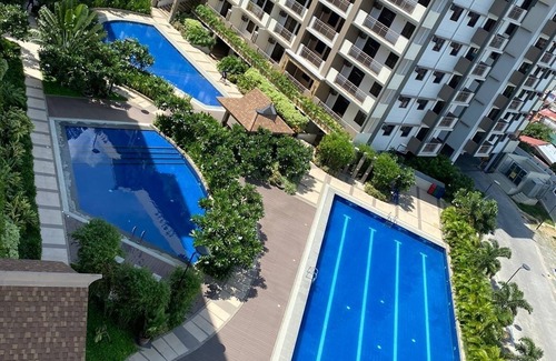 Bacoor City Condo | Spacious Resort-Type 2 bedroom condo unit w/parking near Airport - 15 mins away