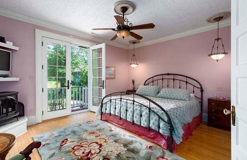 Poughkeepsie House | Spacious restored Victorian w/ wraparound porch