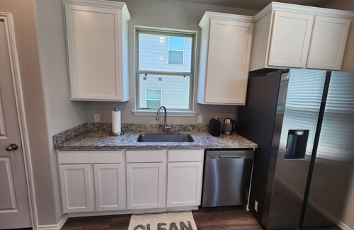 Montgomery House | Spacious Retreat 5 Min from Lake Conroe! Sleeps 10, Near Woodlands-Golf Courses