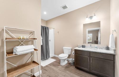 Branson Apartment | Spacious Retreat, Heart of the City, Indoor Pool, Free Attraction Tickets!