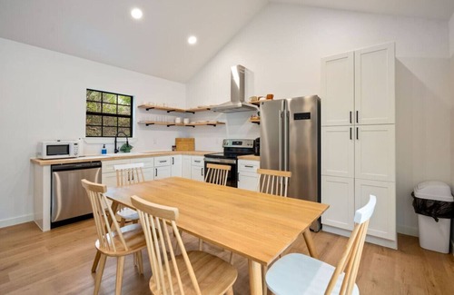 New Braunfels House | Spacious Retreat - Sleeps 12, Perfect for Groups