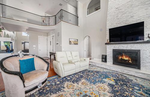 Hudson Villa | Spacious Retreat W 35 Acres & Stargazing