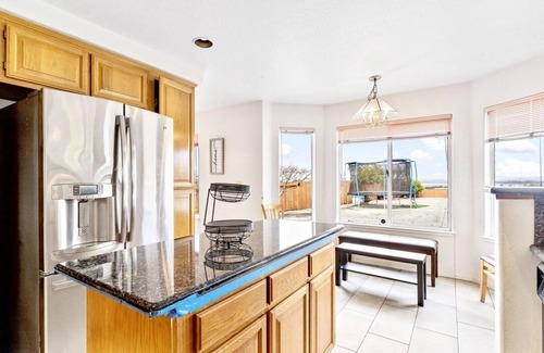 Pinole House | Spacious Retreat w/Bay Views Near San Francisco!