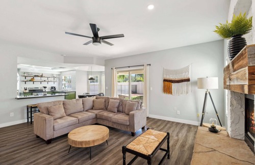 Red Mountain Ranch House | Spacious Retreat with Pool, Heated Spa, & Golf Course View!
