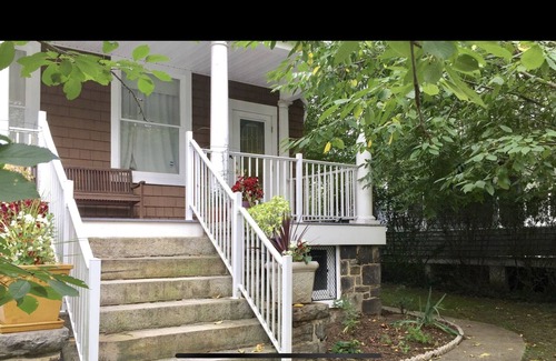Roland Park Apartment | Spacious Roland Park Apt near Hopkins