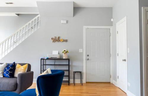 East Garfield Park House | Spacious Room by Medical District & UIC