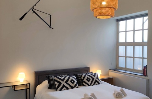 Amsterdam North Bed & Breakfast | Spacious room in former bathhouse. Free parking