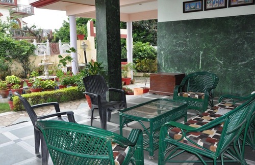 Bullawala House | Spacious room near Silver city