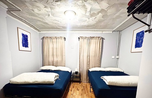 Ocean Hill House | Spacious Room