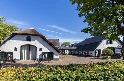 Hoevelaken Hotel | Spacious Room w/Countryside Charm Near Nationaal Militair Museum