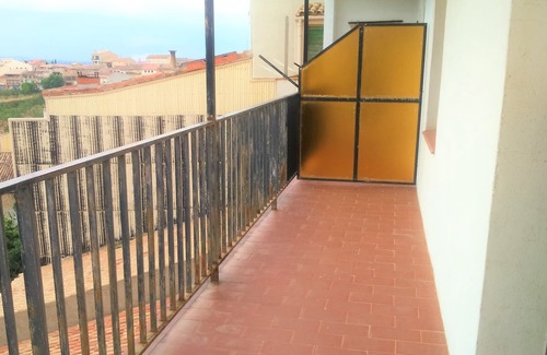 Horta de Sant Joan Apartment | Spacious rural apartment with wifi ideal for families or groups