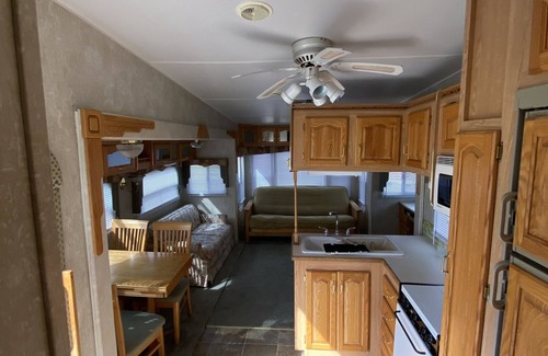 St. Johnsville House | Spacious RV on the Canal