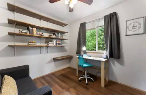 Retsil House | Spacious , RV parking, yard, cozy fireplaces, game library, near Manchester
