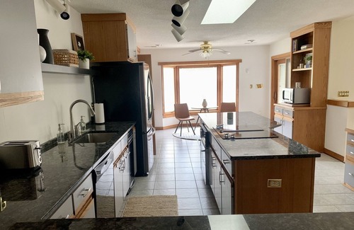 Mechanicsville House | Spacious RVA retreat home - The Creek House at Hanover
