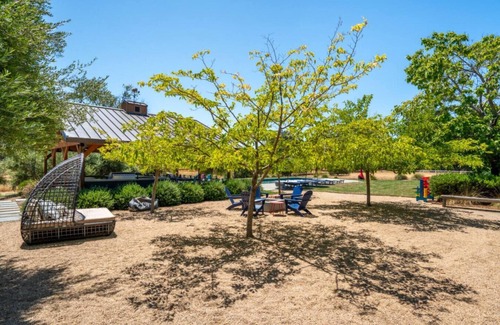 Santa Rosa Apartment | Spacious Santa Rosa Retreat - Outdoor Kitchen, Pool, Spa