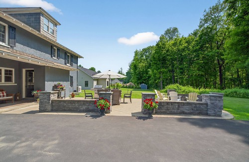 Saratoga Springs House | Spacious Saratoga Rental - 2 miles to Broadway, 4 miles to track
