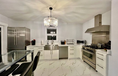 Scarsdale House | Spacious Scarsdale house -30 mins to Manhattan