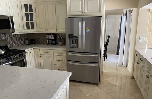 Ludlam House | spacious secluded pool home Miami. close to night life downtown Dadeland