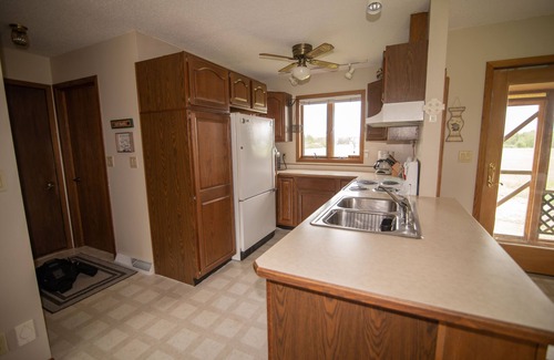 Mason House | Spacious, secluded sanctuary! Very clean! 5 Queen Beds! Wildlife viewing.